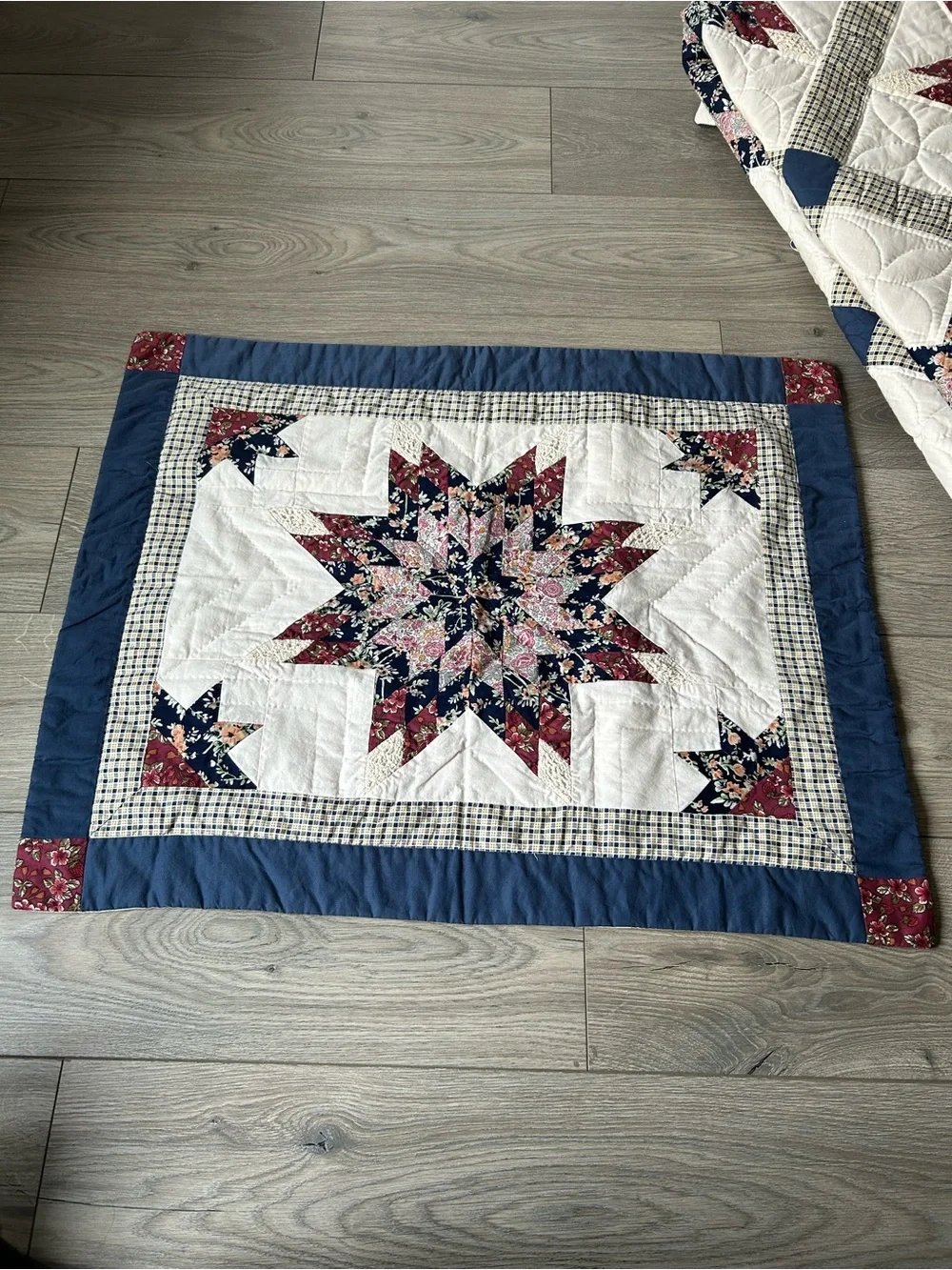 Keeco Bedding Floral patchwork Country Farmhouse Quilt + 2 pillow shams 90 X 95